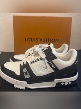 Louis Vuitton Men’s Black & White Low-Top Sneakers